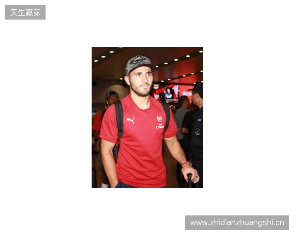 英超官方晒出图片：阿森纳U15全员抵达北京